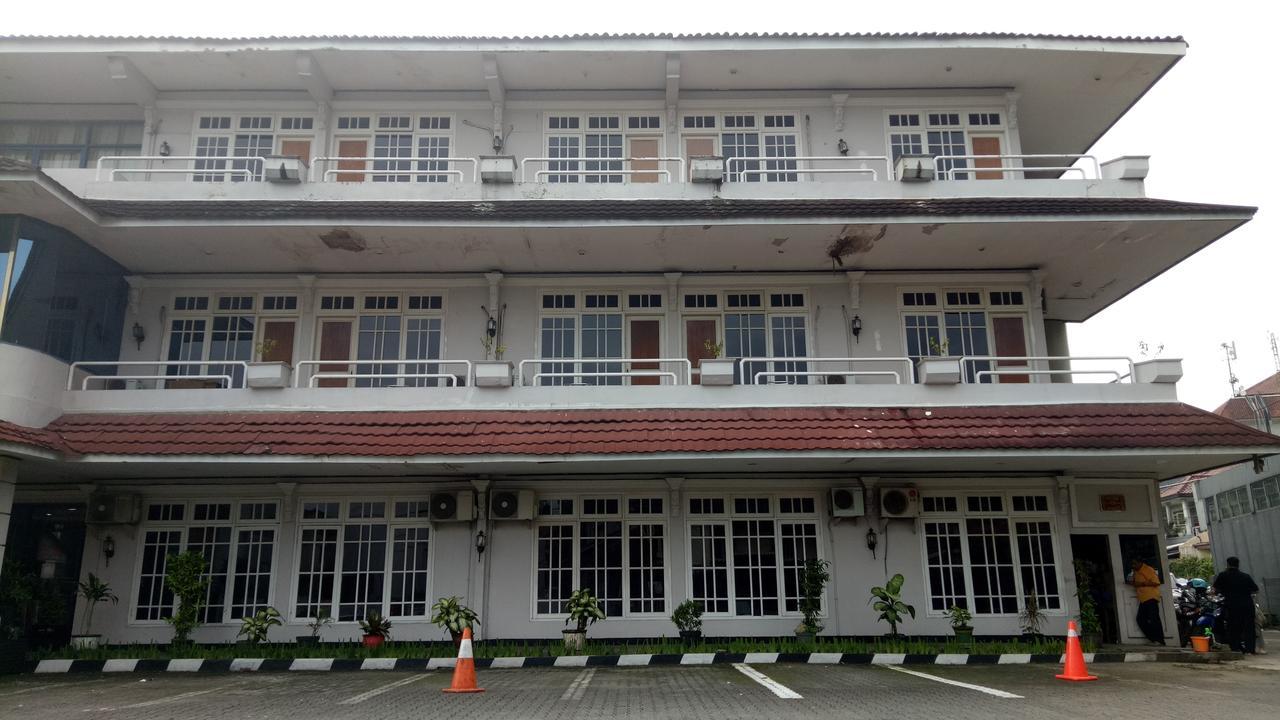 Hotel Mirah Sartika Bogor Luaran gambar
